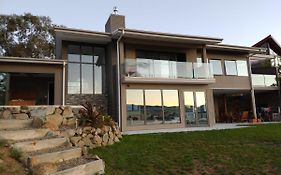 Willow Bay Lodge